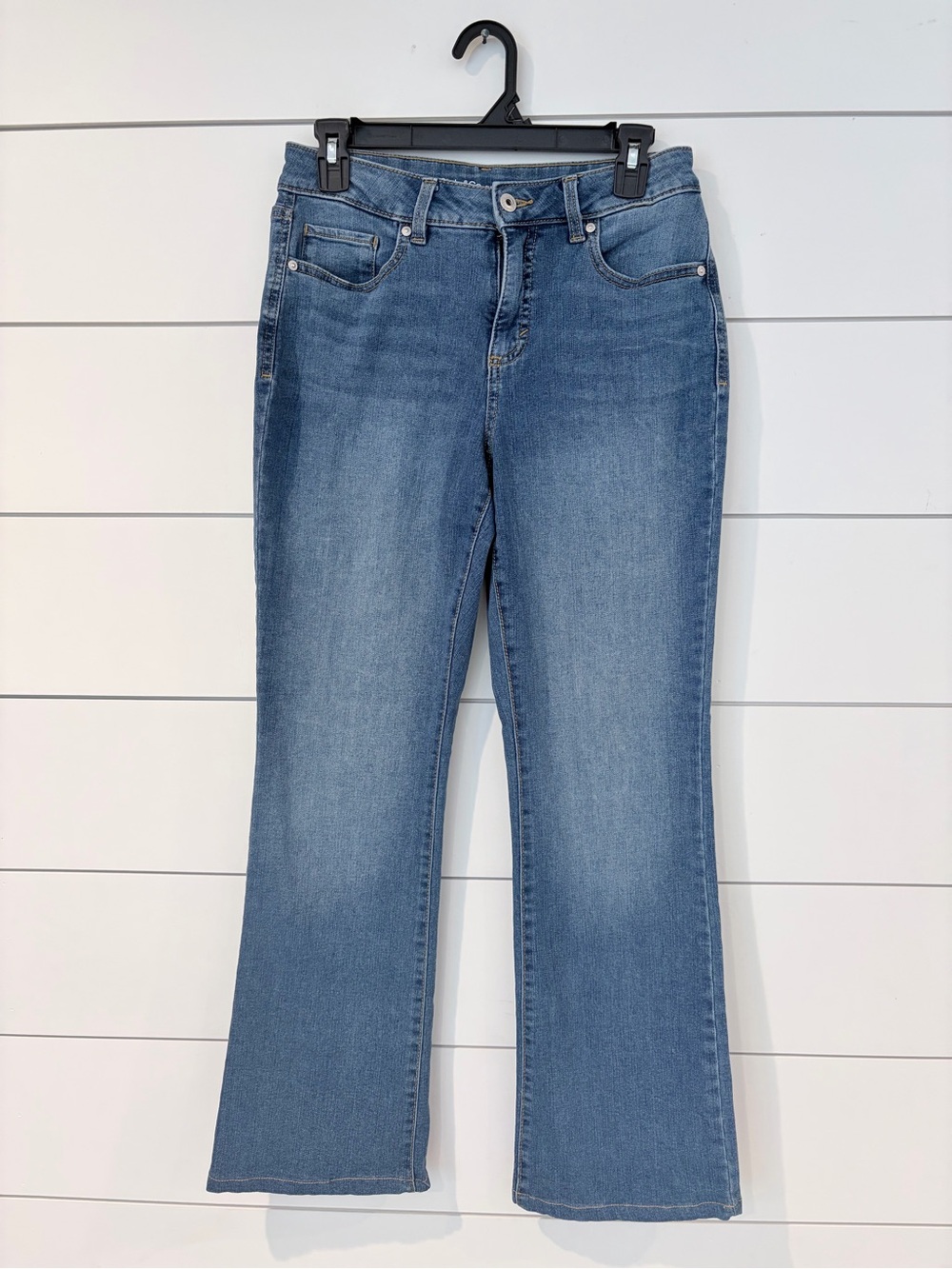 Style & Co Curvy Bootcut Jeans 6 Stretch Denim Y2K Westerncore Model Off Duty